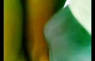 XXX 湿一个美丽的女孩，教练。 毛茸茸的拉丁同性恋色情片