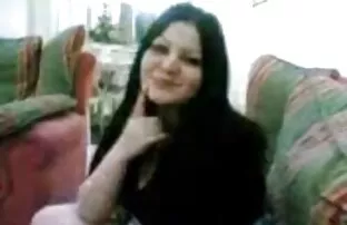 XXX 妈妈她的儿子公鸡后口交。 毛茸茸的仓鼠视频