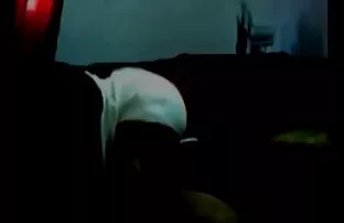 XXX 酷小猫胸针 妈妈成熟的毛茸茸的
