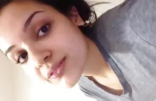 XXX 妈妈丢了信给他的儿子，然后他。 经典的毛茸茸的色情片