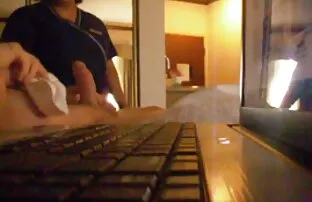 XXX 变性人Kyrha有 老男人毛茸茸的性爱