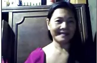 XXX 接吻高清迷人的女孩卧室接吻后的夜总会 毛茸茸的女孩肛门
