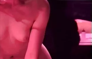 XXX Puckold看到黑人妇女。 大毛茸茸的性爱