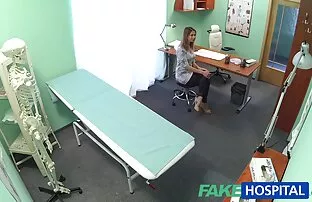 XXX 女人喝黑发谁爱玩具！ 角质毛茸茸的奶奶