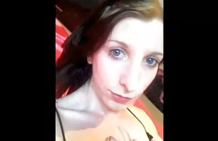 XXX 情侣爱骑樱桃后内射。 熟毛茸茸的色情片