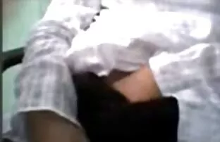 XXX 男孩，火辣的女人，这对夫妇割伤了自己。 短头发的成熟性