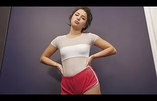 XXX 女仆磨砂奶钱。 毛茸茸的奶奶性别的视频