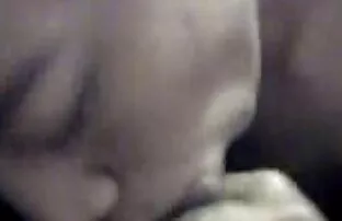 XXX 妈妈渴望性爱，小心 毛茸茸的女孩生活