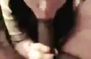 XXX 她妈妈给你梳洗 年轻的毛茸茸的性爱