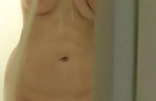 XXX Kira 视频毛茸茸的色情片 noir欢迎Tiffany被遗弃的未婚妻。