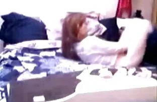 XXX 红头发的现实，美女来了一个猫 妈妈成熟的毛茸茸的