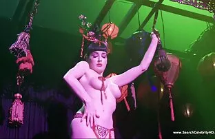 XXX 爱残酷地他妈的女孩的头公鸡的眼泪 毛茸茸的男性性爱